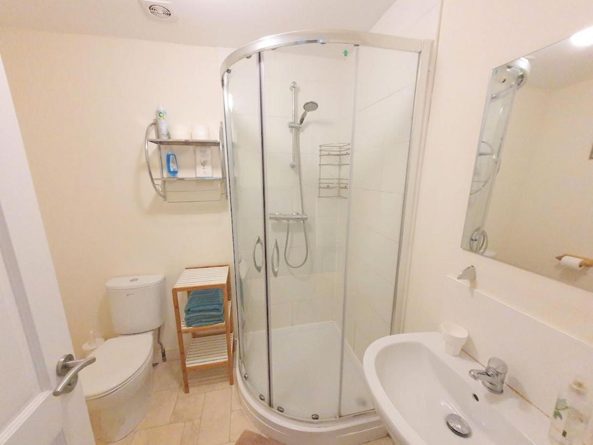 Bassett Flat With 2 Bedrooms And Superfast Wi-Fi ซิททิงบอร์น ภายนอก รูปภาพ