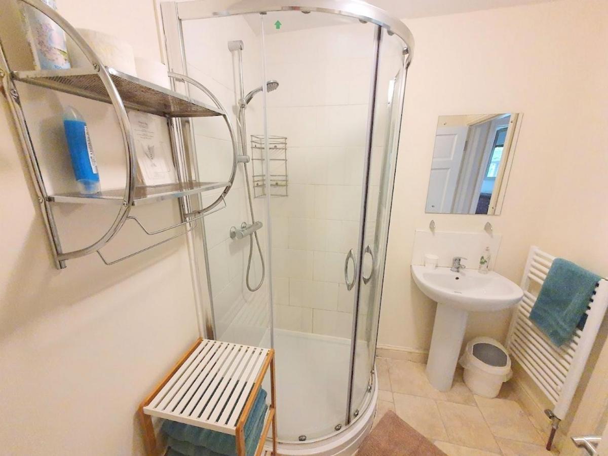 Bassett Flat With 2 Bedrooms And Superfast Wi-Fi ซิททิงบอร์น ภายนอก รูปภาพ