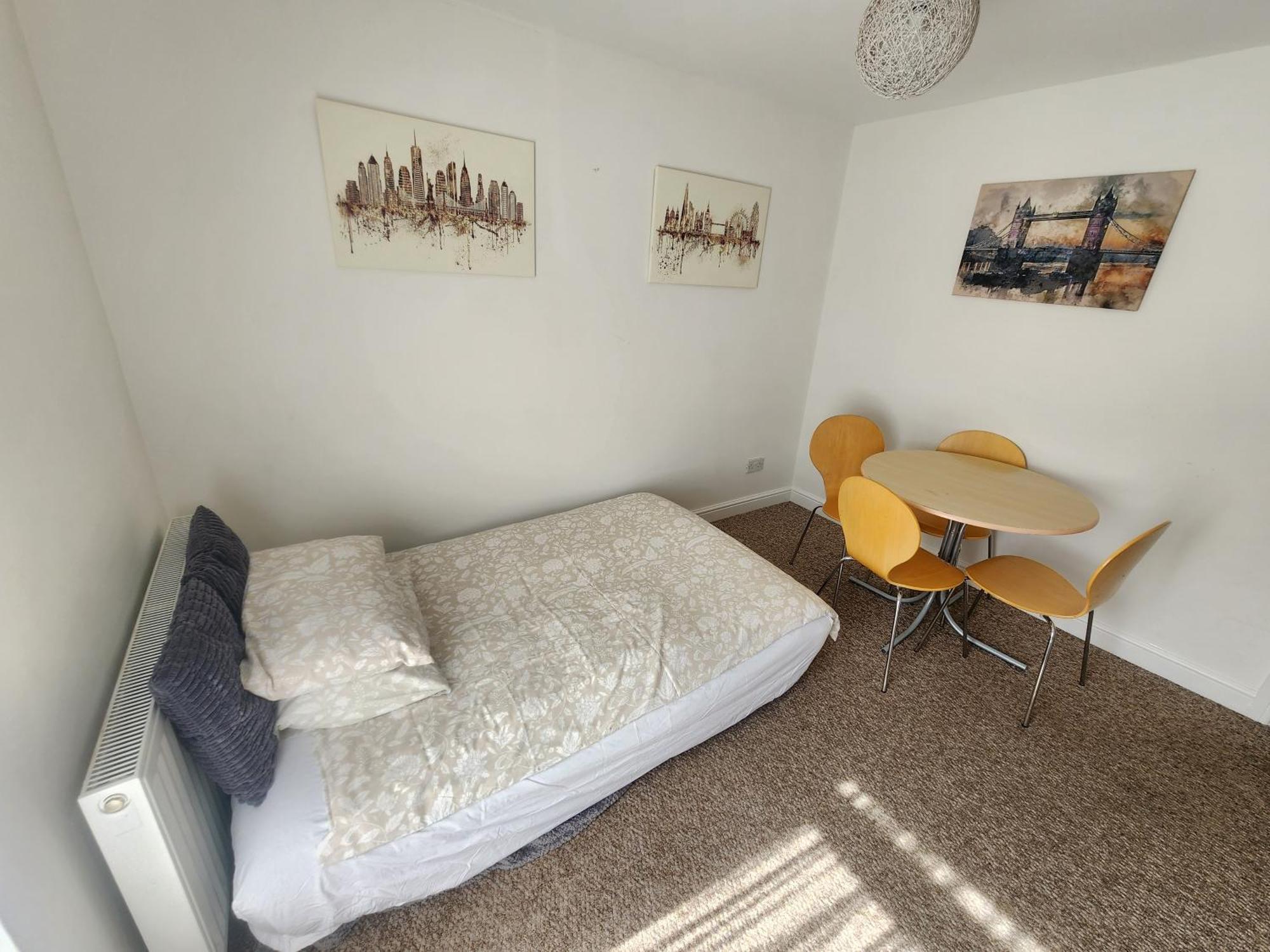 Bassett Flat With 2 Bedrooms And Superfast Wi-Fi ซิททิงบอร์น ภายนอก รูปภาพ