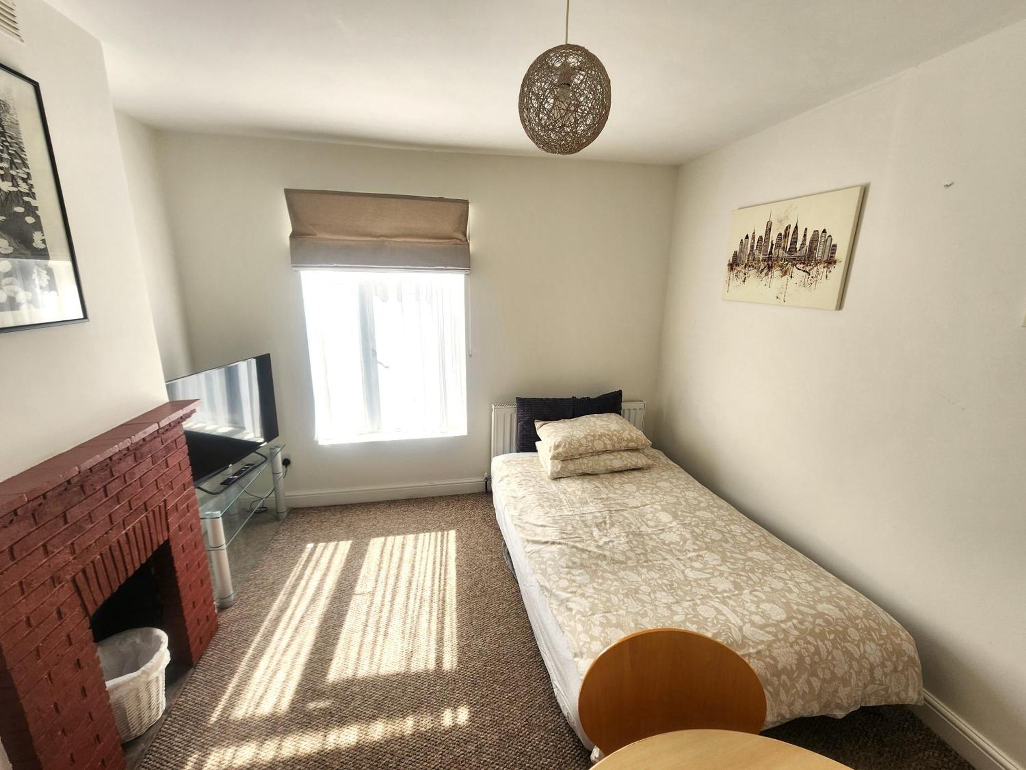 Bassett Flat With 2 Bedrooms And Superfast Wi-Fi ซิททิงบอร์น ภายนอก รูปภาพ